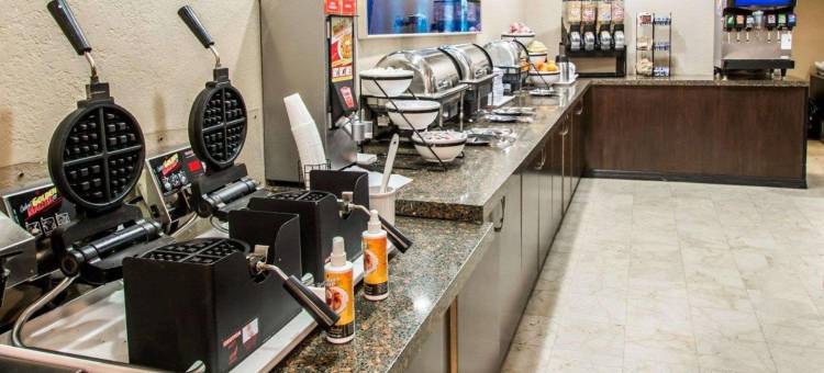 迈阿密国际机场克拉丽奥酒店及套房(Clarion Inn & Suites Miami International Airport)图片