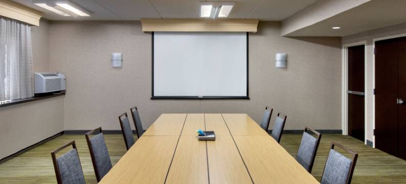 威彻斯特县塔雷城万怡酒店(Courtyard Tarrytown Westchester County)图片