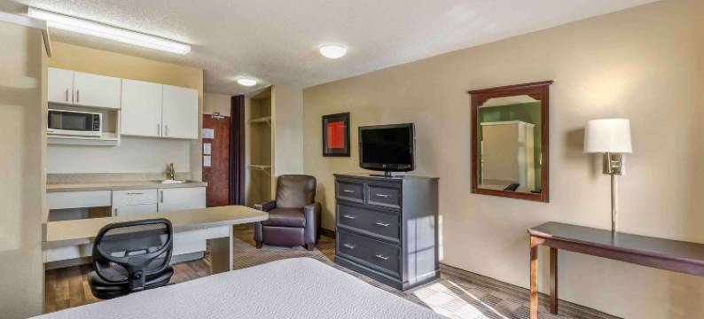 芝加哥唐纳斯格罗夫美国长住精选套房酒店(Extended Stay America Select Suites - Chicago - Downers Grove)图片