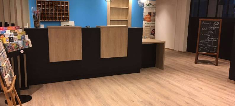 萨隆普罗旺斯英式酒店(Brit Hotel Salon de Provence)图片