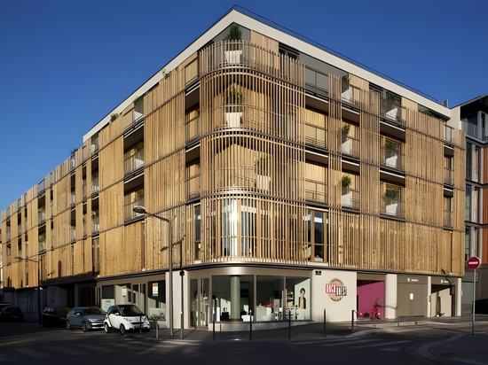 阿多尼斯里昂码头西公寓酒店