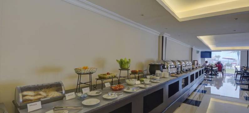 阿吉曼湾酒店(Ajman Beach Hotel)图片