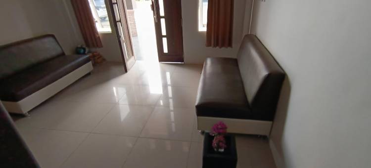 Hotel O Fanilly Guest House MarabahanNearJembatan Rumpiang图片