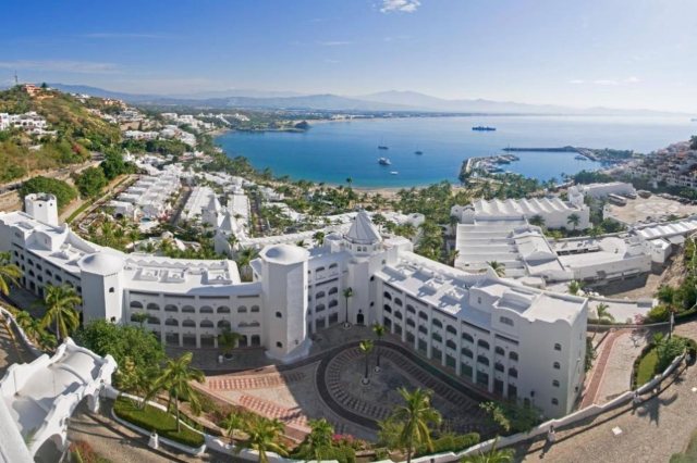 Las Hadas by BrisasOver view