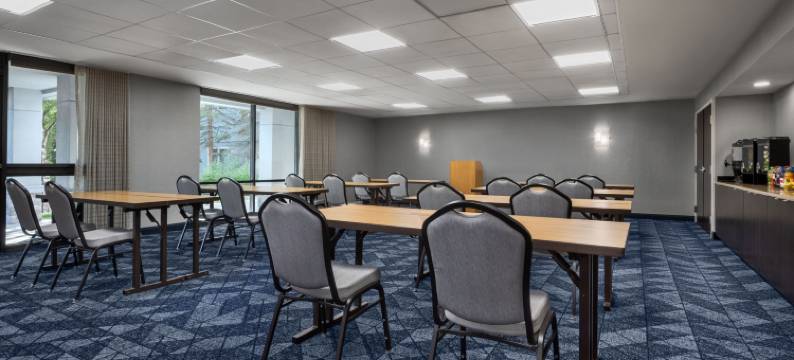 安克雷奇机场万怡酒店(Courtyard Anchorage Airport)图片