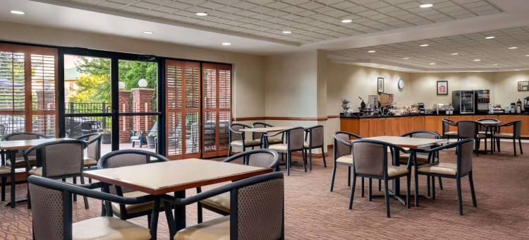 Wingate by Wyndham Louisville East图片