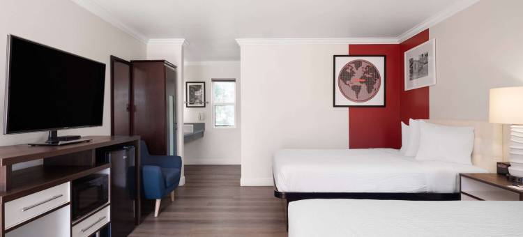 温德姆华美达-圣地亚哥波威米拉玛(Ramada by Wyndham San Diego Poway Miramar)图片