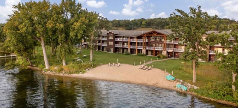 底特律湖贝斯特韦斯特精品酒店(Best Western Premier the Lodge on Lake Detroit)图片