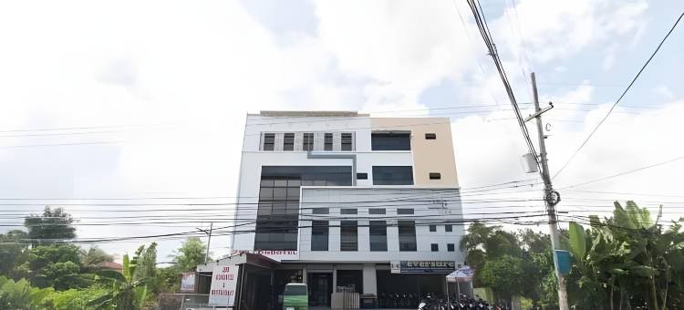 红多兹酒店@伊洛伊洛圣何塞贾罗(RedDoorz @ San Jose Tagbak Jaro Iloilo)图片