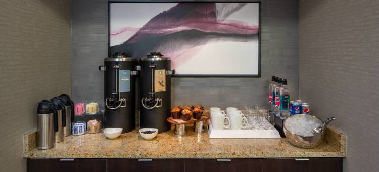 赫恩登雷斯顿万怡酒店(Courtyard Dulles Airport Herndon/Reston)图片