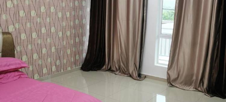 位于双溪大年中部的4卧室独栋房屋-2800平方米|带4个独立浴室(Bintang Maya homestay)图片