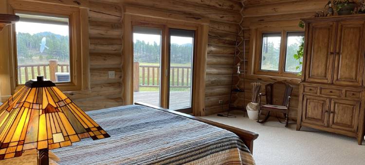 爷爷之家. 专属, 惊艳, 私人原木屋. 火坑 & 池塘(Grandpa’s Place. Exclusive, Stunning, Private Log Home. Firepit & Pond)图片