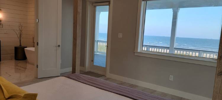 BEACHFRONT! HOT TUB! ELEVATOR! CUSTOM-BUILT! GATED COMMUNITY! BEACH, STEPS AWAY!图片