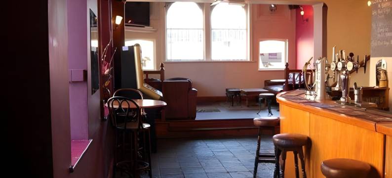 欧罗巴咖啡厅酒店(Eurobar & Hotel)图片