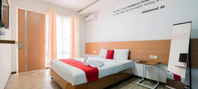 红多兹酒店-近爪哇帖木儿公园 2(RedDoorz Near Jawa Timur Park 2)图片