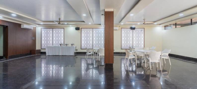 比斯图普尔的Treebo金色沙滩(Treebo the Golden Sands, Bistupur)图片