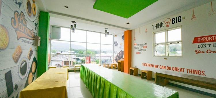 红多兹Plus伊斯兰酒店-哥伦打洛佩塔迪奥(RedDoorz Plus Syariah @ Pentadio Gorontalo)图片