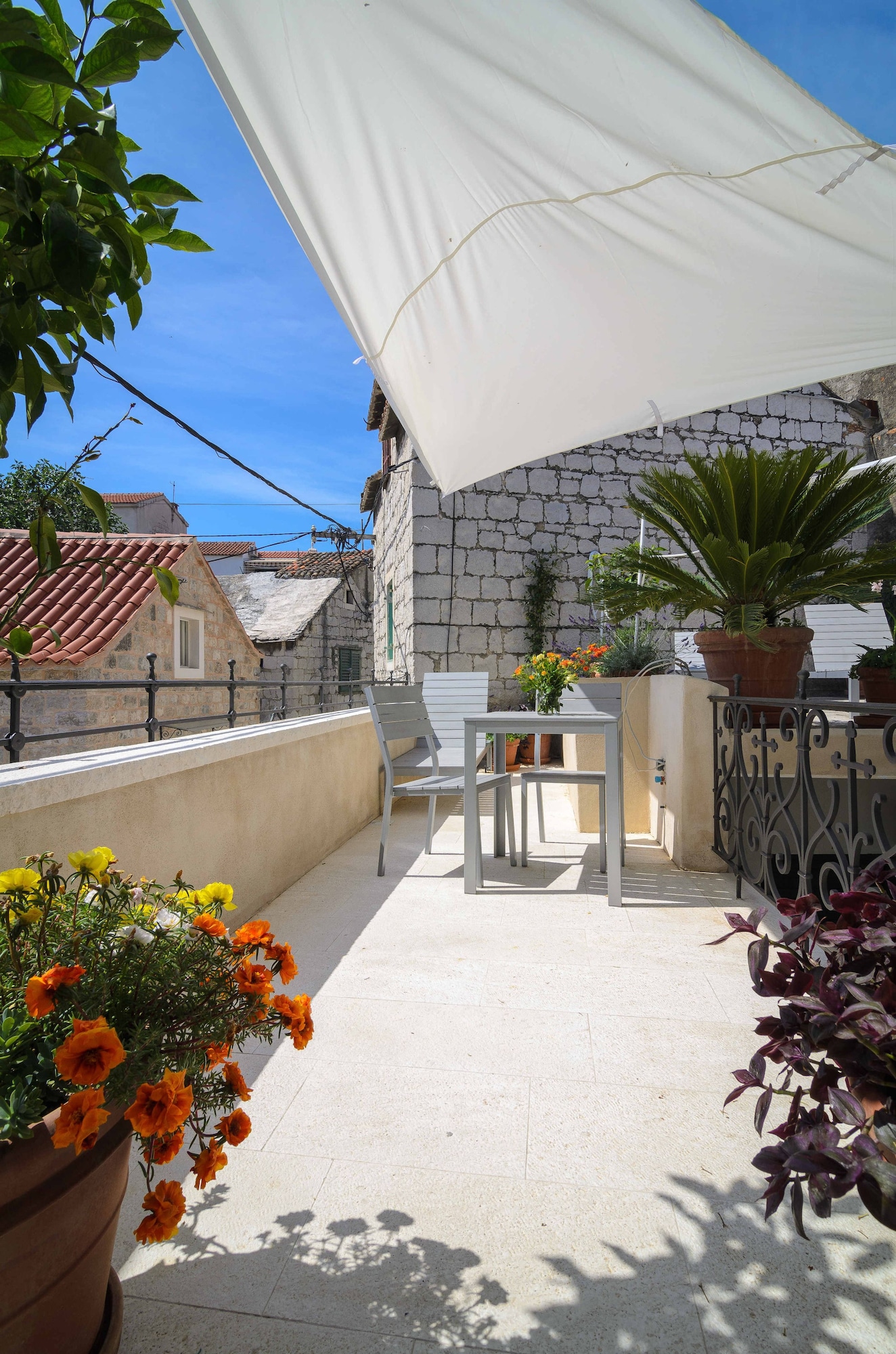 Divota Apartment HotelOver view