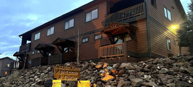 峡谷广场首席工作室和公寓(Canyon Plaza Premier Studios and Apts)图片