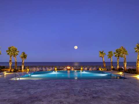 希尔顿维吉尼亚海滩海滨度假村大使套房