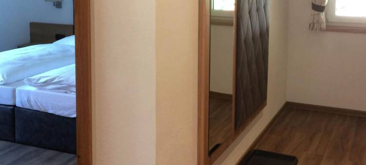 马尔霍芬四个滑雪升降机附近的度假公寓(Apartment in Mayrhofen Near Ski Lifts)图片