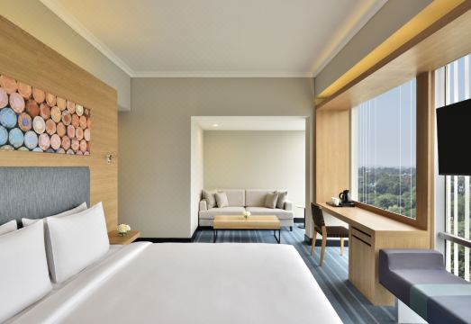 Aloft New Delhi AerocityHotel Overview