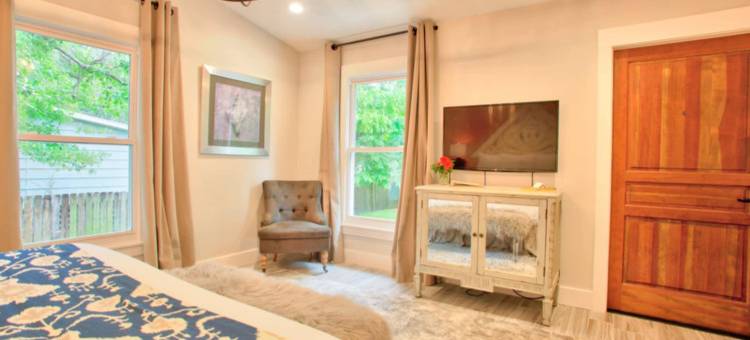 海泉市住宿酒店(The Roost Ocean Springs)图片