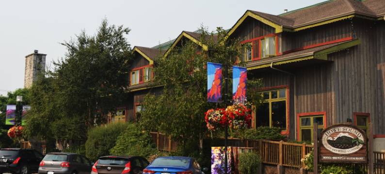 豪尔森德酒店/酿酒公司(Howe Sound Inn & Brewing Company)图片