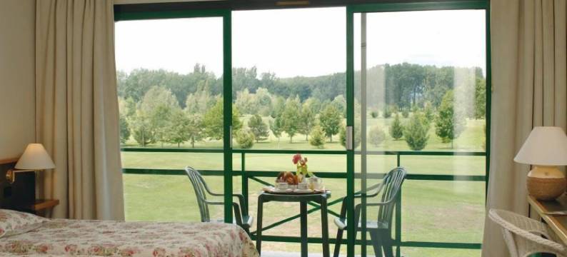 科尔维特高尔夫酒店(Golf Hotel Colvert - Room Service Disponible)图片