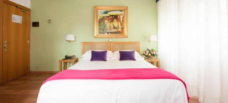 旅游酒店(Hotel Touring)图片