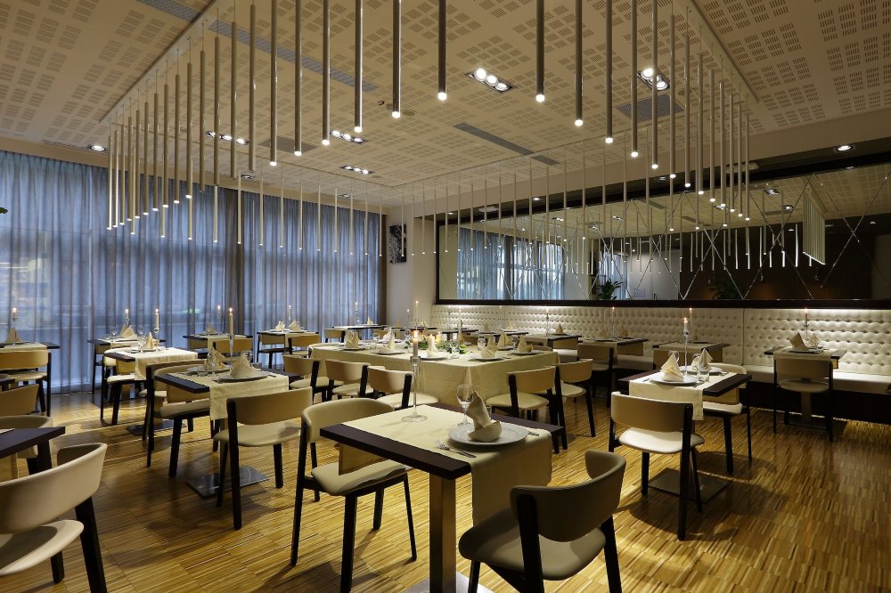 Best Western Premier CHC Airport Over view