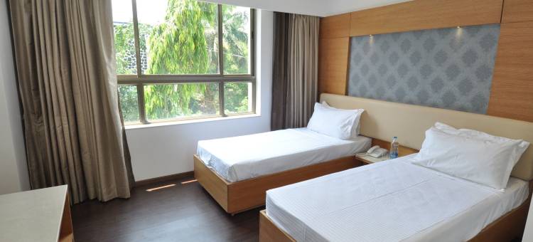 塔拉瓦德克拉尔克斯旅馆(Tarawade Clarks Inn Pune)图片