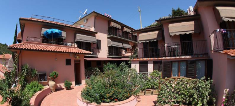 罗西洛可酒店(Hotel Lo Scirocco)图片