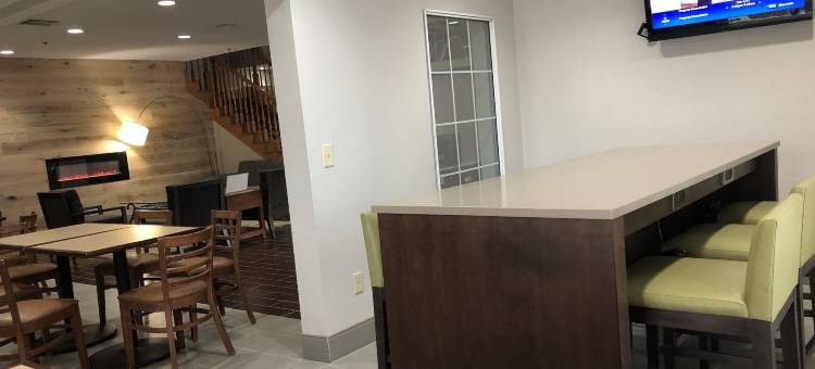 堪萨斯托皮卡西丽怡酒店(Country Inn & Suites by Radisson, Topeka West, KS)图片