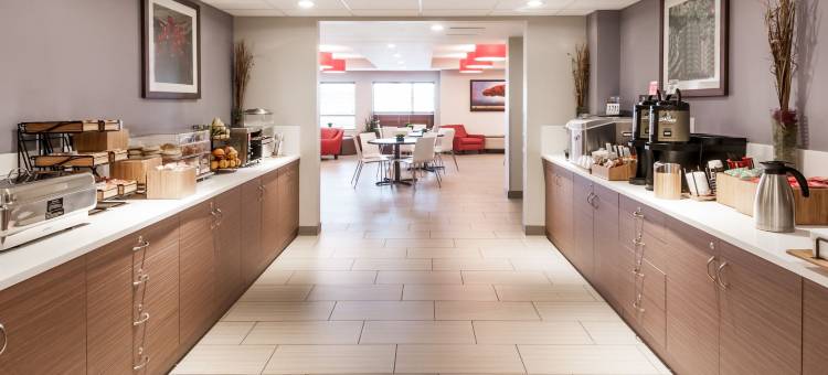 基茨马特麦客达套房酒店(Microtel Inn & Suites by Wyndham Kitimat)图片