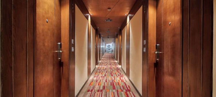 古尔冈中心温德姆华美达酒店(Ramada by Wyndham Gurgaon Central)图片