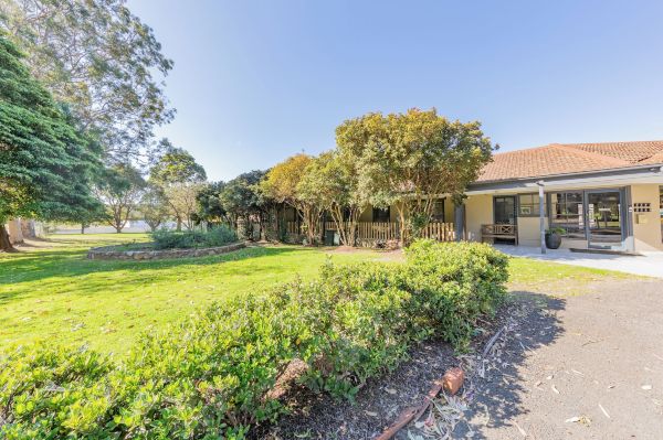 Coachman's Eden Hotel Overview