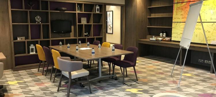 牛津希尔顿欢朋酒店(Hampton by Hilton Oxford)图片