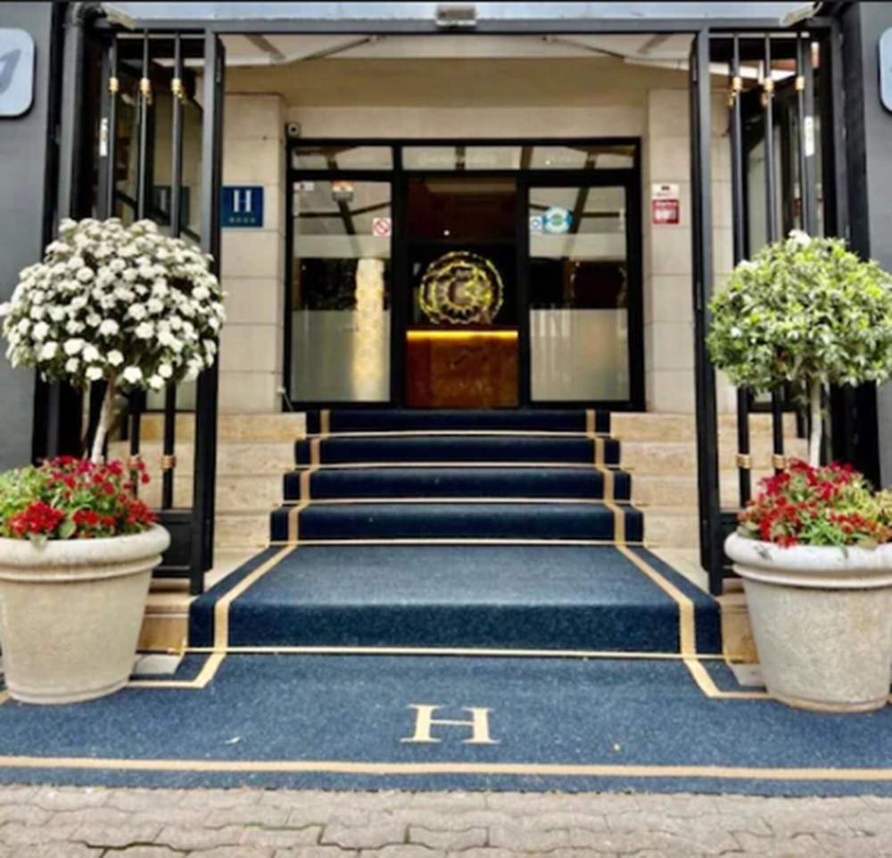 Hotel Suites Feria de Madrid Over view