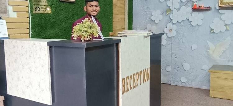 德维公寓酒店(FabHotel Devi Residency)图片