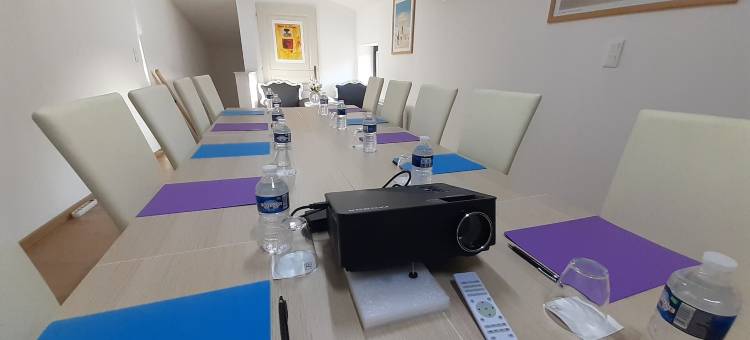 酒店餐厅Le Clos Des Capitelles(Logis Hôtel Restaurant le Clos des Capitelles)图片