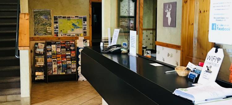 博尔德溪酒店(Boulder Creek Inn)图片