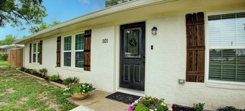 卡萨布兰卡韦科(Casablanca Waco 5 Mins from Baylor and Magnolia with Hot Tub,Firepit, Pet Friendly)图片