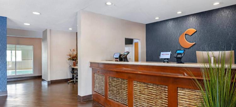 北格林菲尔德舒适套房酒店(Comfort Inn & Suites North Greenfield)图片