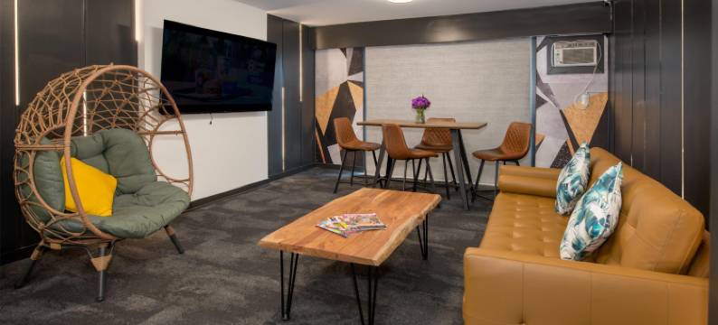 温哥华海岸都会酒店(Coast Metro Vancouver Hotel)图片