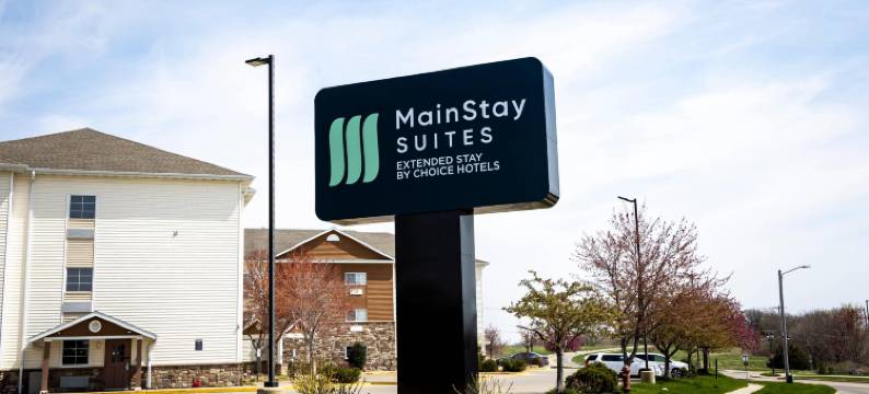 科拉尔维尔-爱荷华市美茵斯坦套房酒店(MainStay Suites Coralville - Iowa City)图片