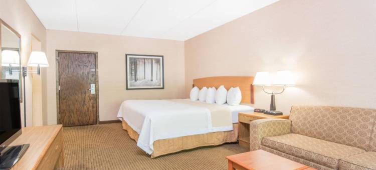 德卢斯湖畔漫步戴斯酒店(Days Inn by Wyndham Duluth Lakewalk)图片