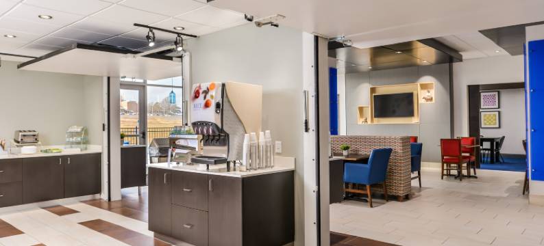 智选假日套房酒店-堪萨斯城/利斯萨米特(Holiday Inn Express & Suites LEE'S SUMMIT - KANSAS CITY by IHG)图片