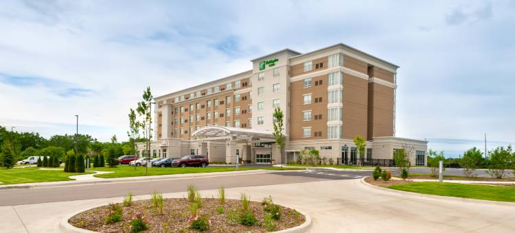 法明顿希尔斯-底特律西北假日酒店(Holiday Inn & Suites FARMINGTON HILLS - DETROIT NW by IHG)图片