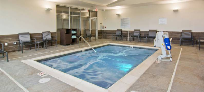 纳什维尔机场万枫酒店及套房(Fairfield Inn & Suites Nashville Airport)图片